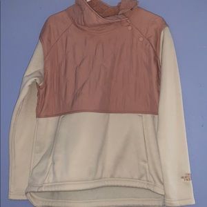 North Face pull over sweater